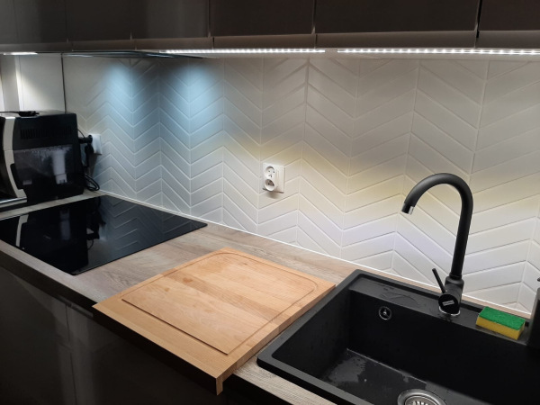 ROYAL CHEVRON White matt Porcelánové mozaiky DUNIN (31,8x22,4cm/1ks) 5